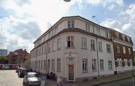 apartment Lys 2-værelses stuelejlighed centralt i Kolding