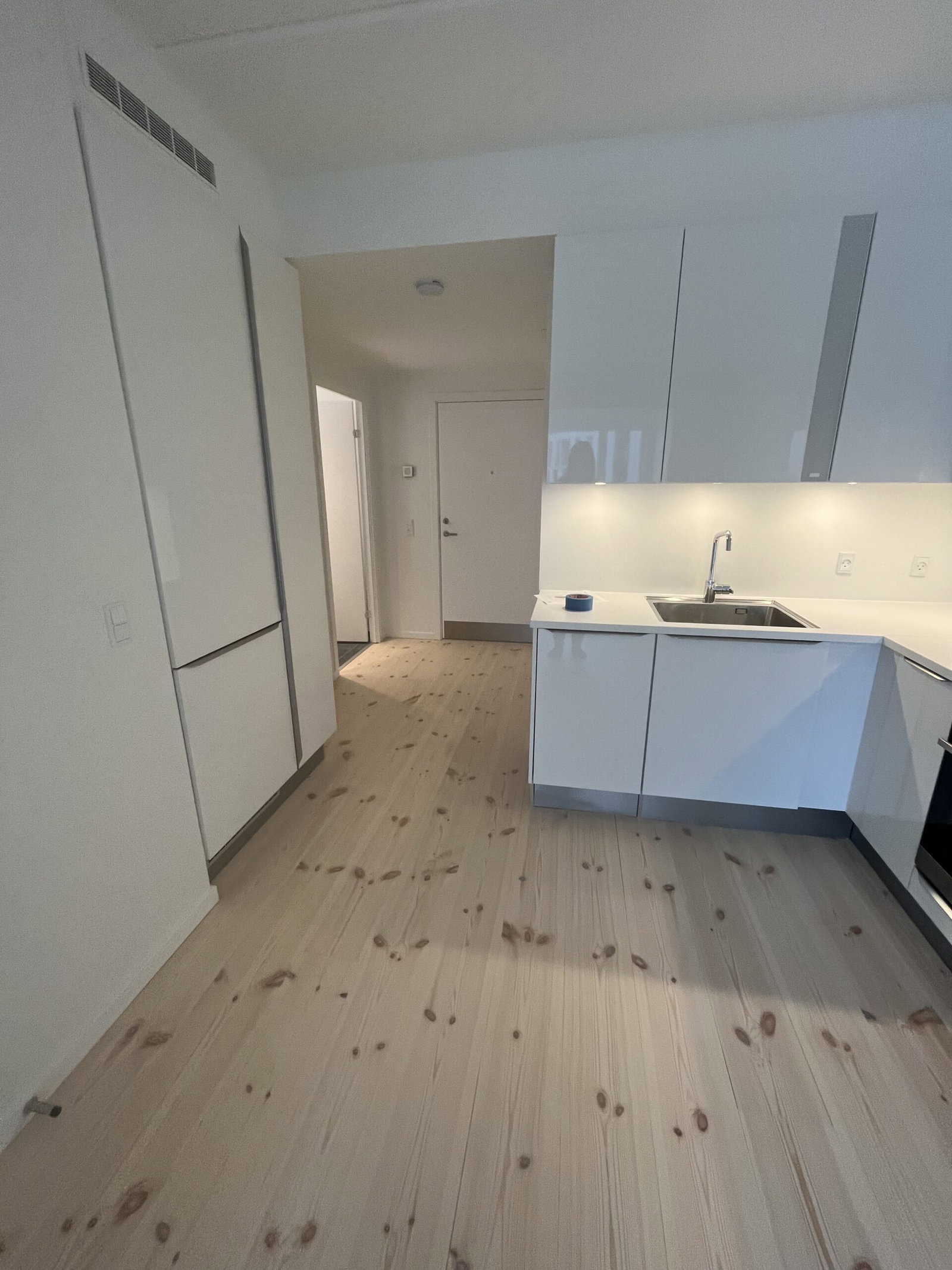 apartment Bright 2-room apartment near light rail and nature
