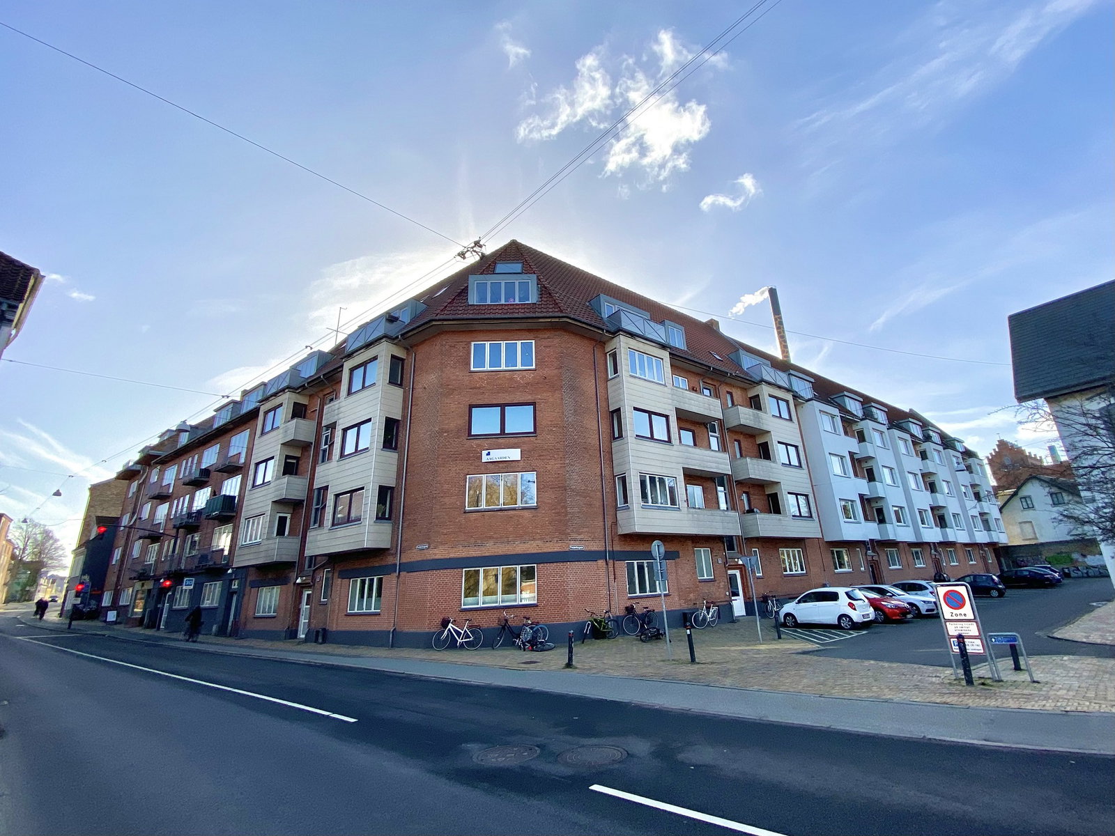 apartment Lys 2-værelses lejlighed på 73 m² i Odense C