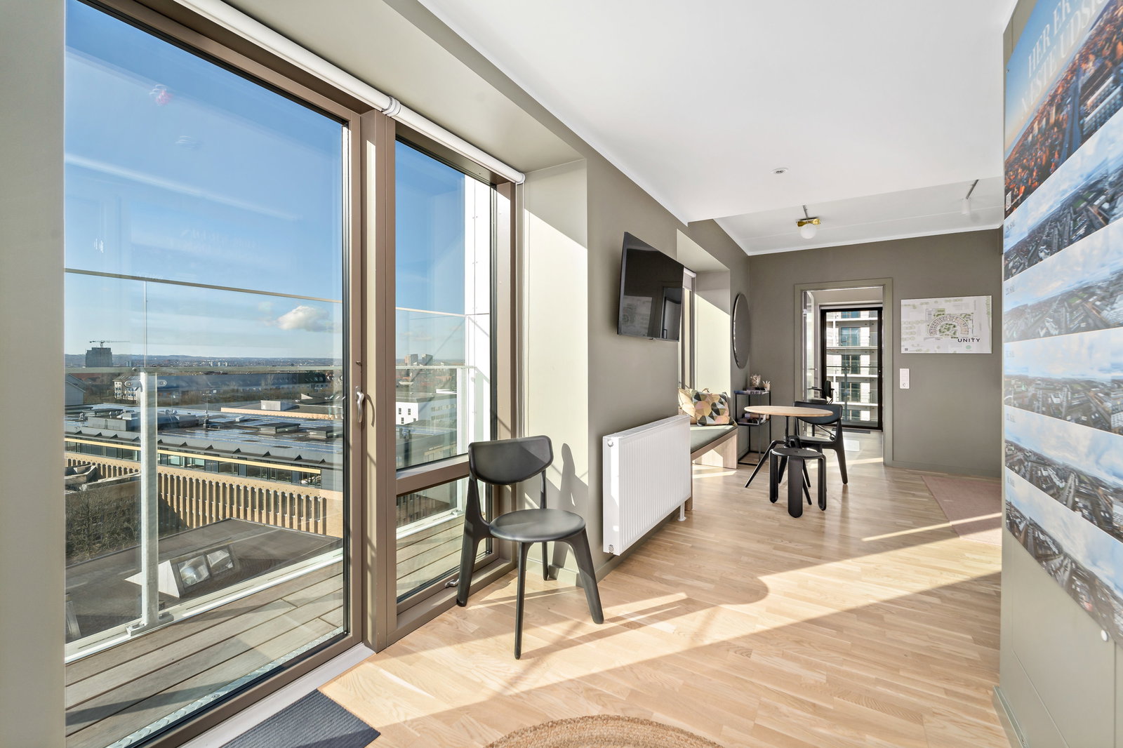 apartment Moderne møbleret lejlighed med privat altan