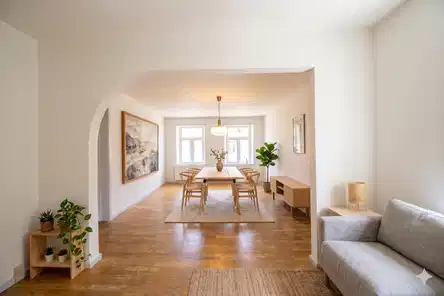 apartment Rummelig 4-værelses lejlighed på 1. sal