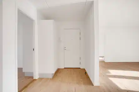apartment Bright apartment with good layout and storage room