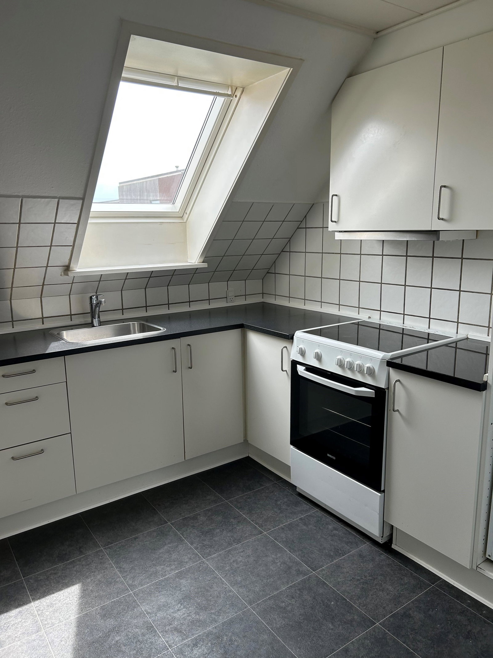 apartment Lys 2-værelses lejlighed på 2. sal