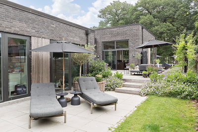 Arkitekttegnet villa med unik beliggenhed ved Dyrehaven - Dyrehavegårdsvej, Kongens Lyngby - 1
