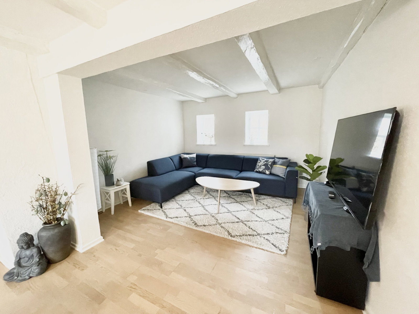 apartment Møbleret 4-værelses i centrum - to plan