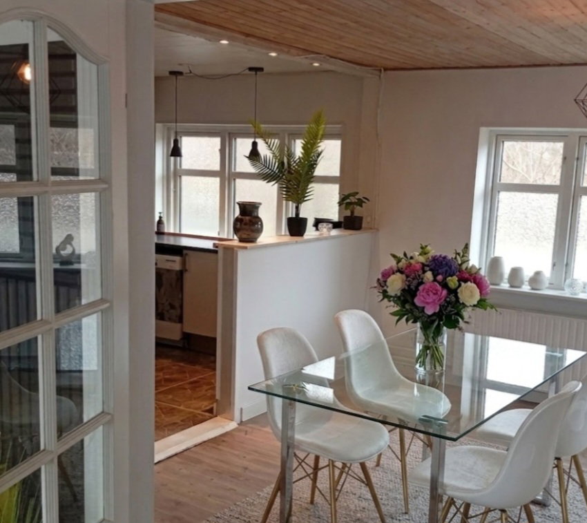 house Renovated 145 m² house with charm in peaceful and pleasant surroundings.