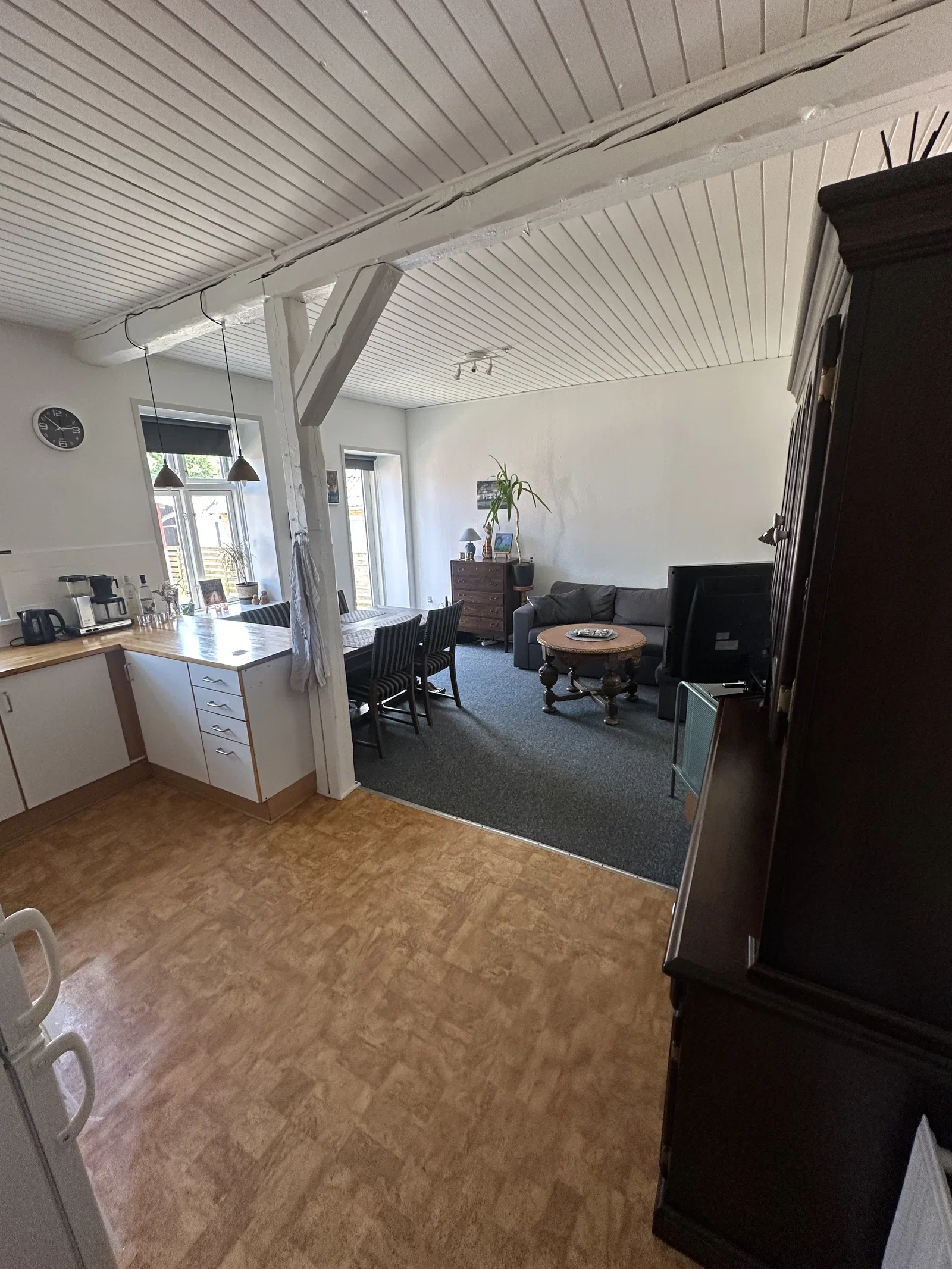apartment Lys 3-værelses med gårdhaveadgang, terrasse og parkering – 80 m2 med funktionel planløsning