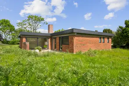 house Rummelig étplansvilla på 205 m² med vestvendt have
