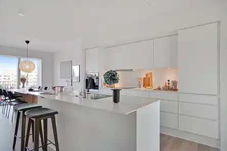 apartment Beautiful 4-room apartment on the 3rd floor with large balcony