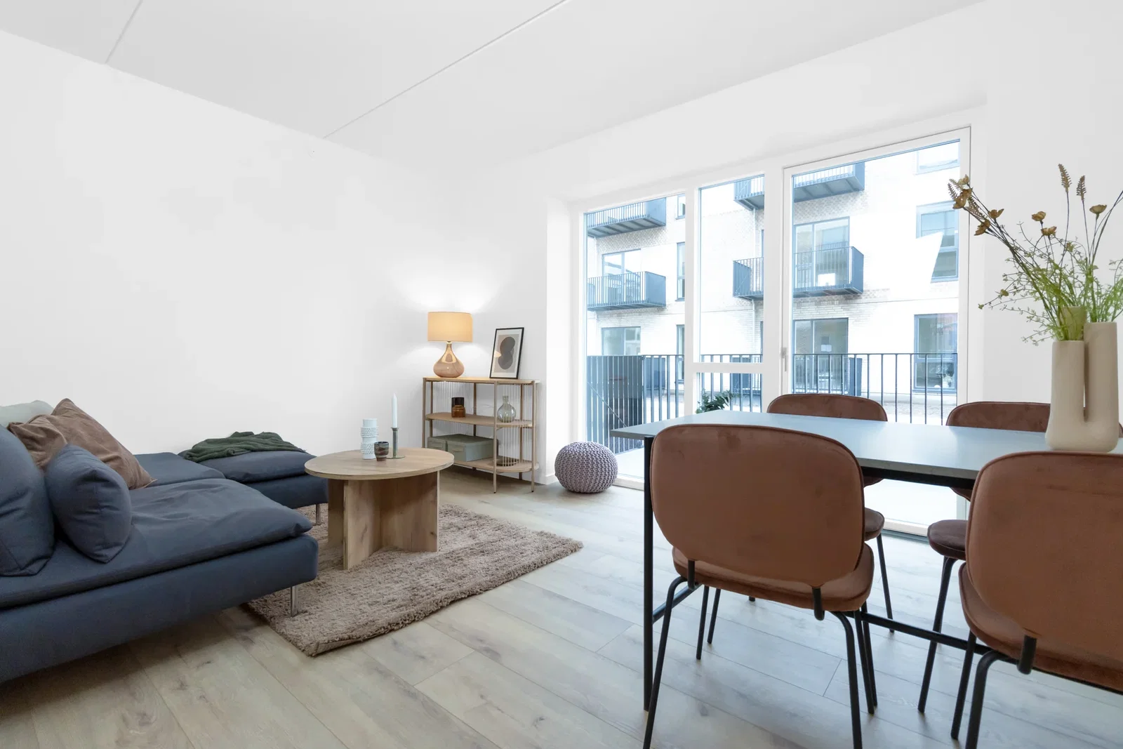 apartment Live with a view of both the city and nature