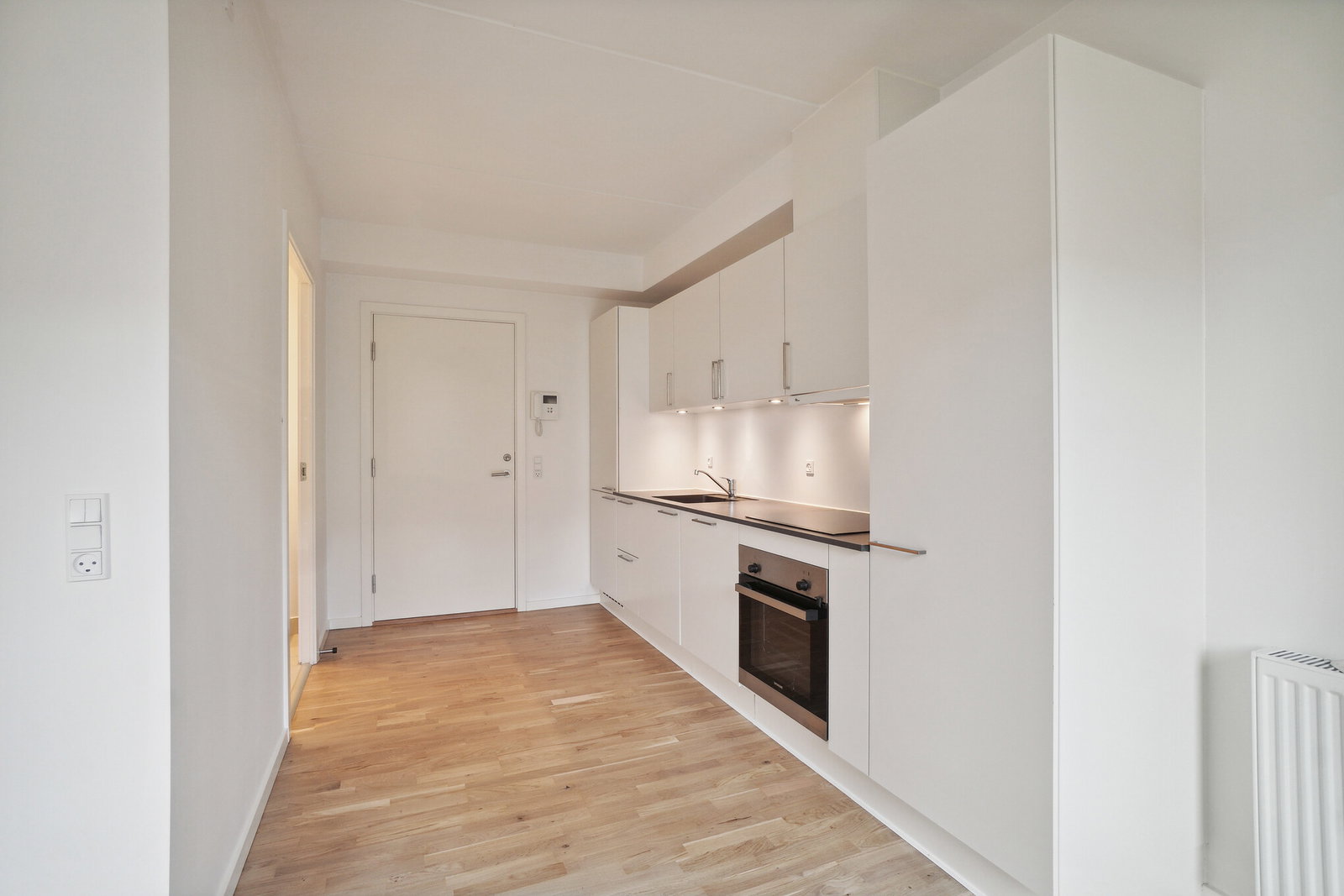 apartment Lys 1-værelses lejlighed med altan på Trøjborgvej