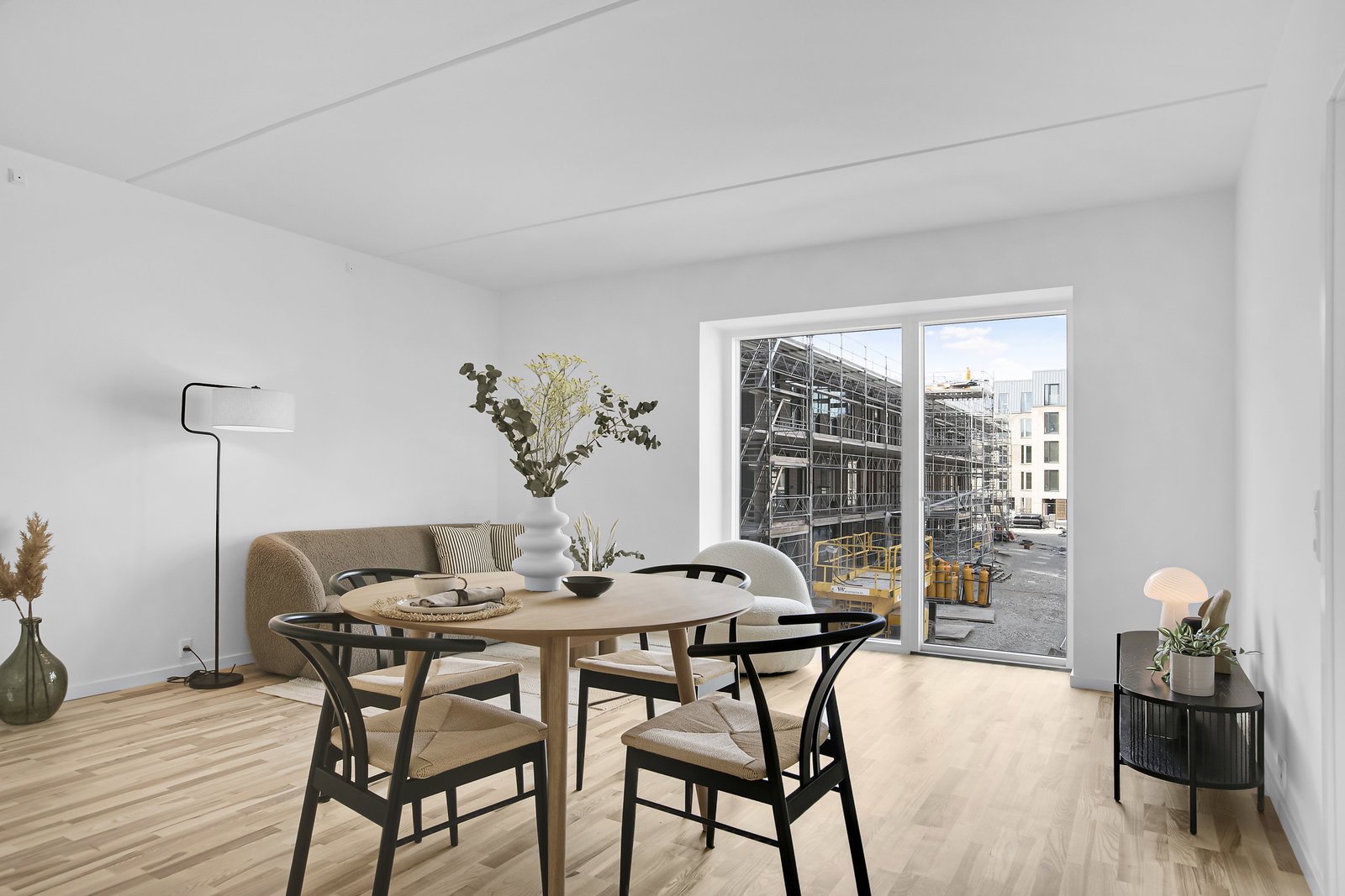 apartment Spacious 4-room apartment with balcony in Brønshøj