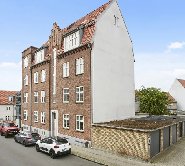 apartment 3 værelses lejlighed på 91m2 med altan