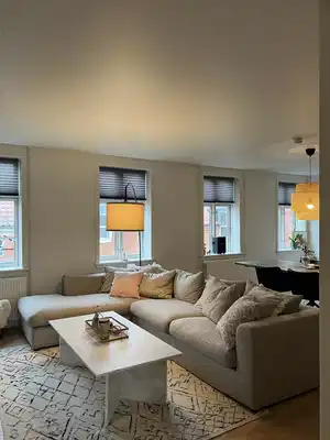 apartment Stor 3-værelses på 111 m2 med skøn altan – rolig sidegade til gågaden