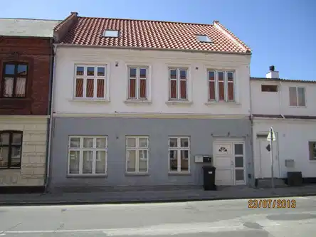 apartment Stor lys lejlighed i to plan i Assens