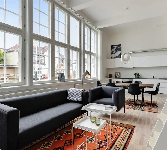 apartment Lejlighed med højt til loftet og central beliggenhed