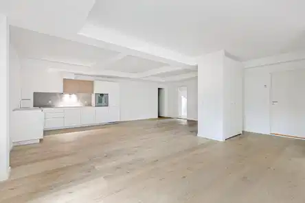 apartment Bright and spacious 3-room apartment with terrace and parking space