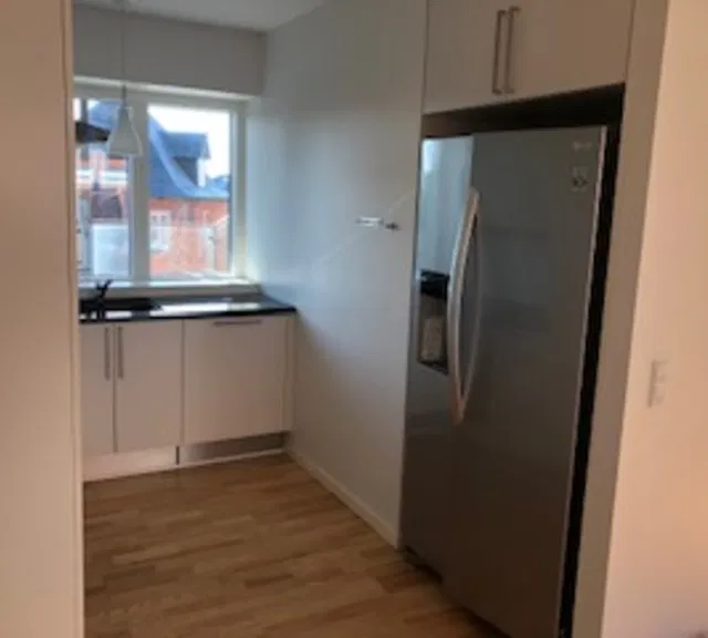 apartment Lys lejlighed med altan og elevator