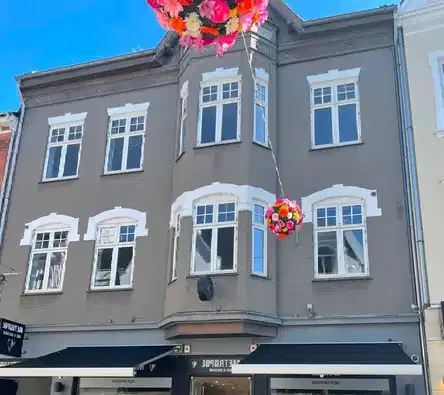 apartment Lys lejlighed i centrum af Viborg med privat altan