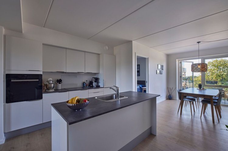 apartment Bright 2-bedroom apartment with balcony, 76 m²