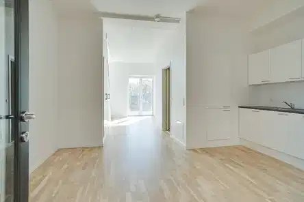 apartment 4-værelses lejlighed med altan og fællesarealer