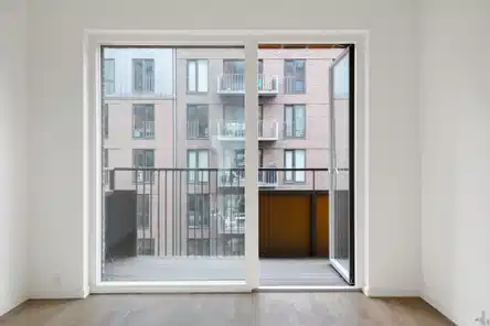 apartment Lys 4-værelses lejlighed med altan i Valby