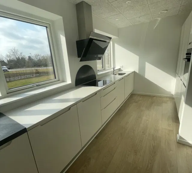 townhouse 4-værelses rækkehus med have, altan og carport i Randers SV