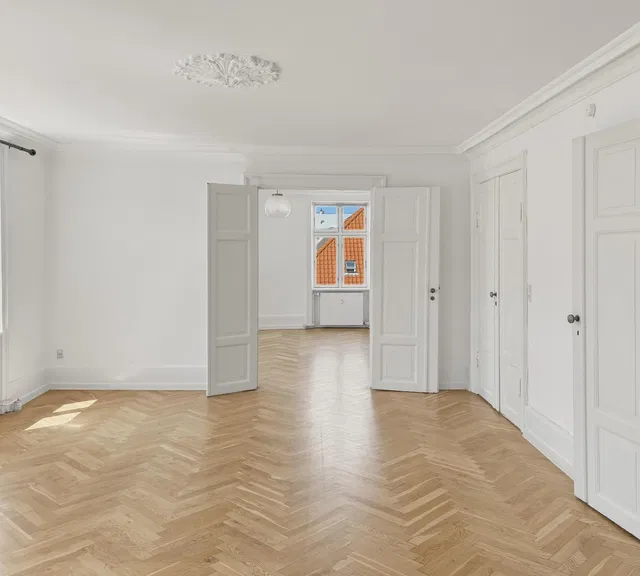 apartment Hjørnelejlighed med imponerende lysindfald og udsigt