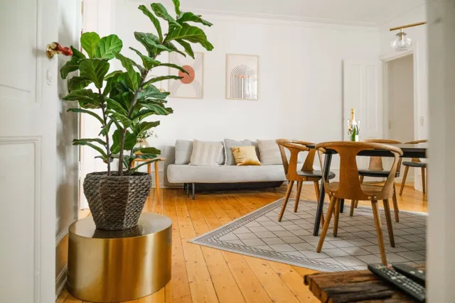 apartment Lys og rummelig lejlighed med attraktiv beliggenhed i indre By