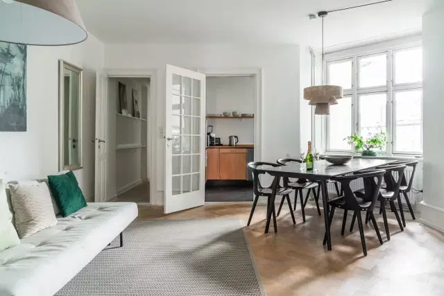 apartment Fuldt møbleret lejlighed med 3 soveværelser i København K