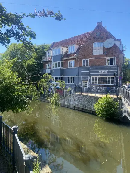 apartment Lys 3-værelses førstesalslejlighed ved Odense Å