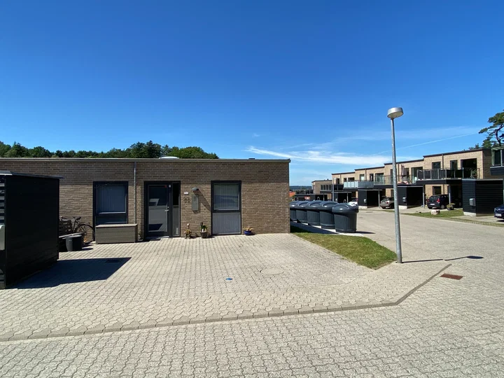 Moderne rækkehus med privat terrasse i Ans - Søndermarkstoften, Ans By - 0