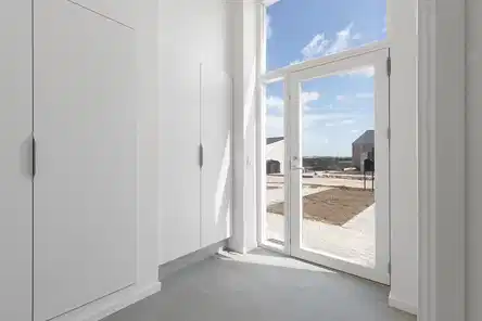 townhouse Femværelses lejlighed med terrasse og gode faciliteter
