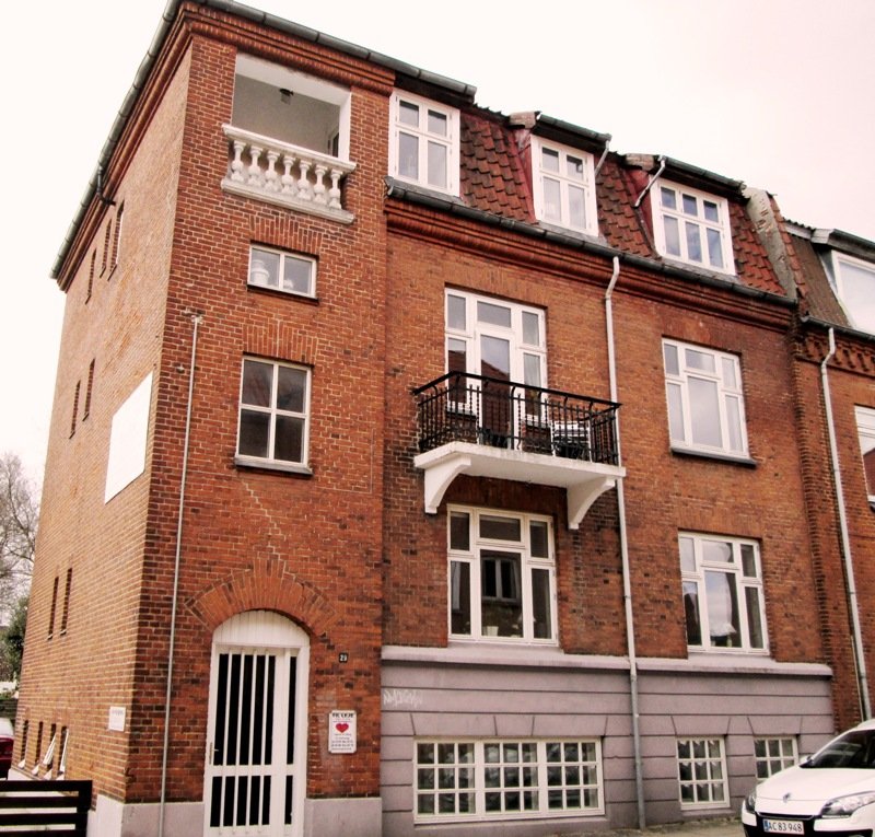 apartment Lys 3-værelses lejlighed med privat terrasse
