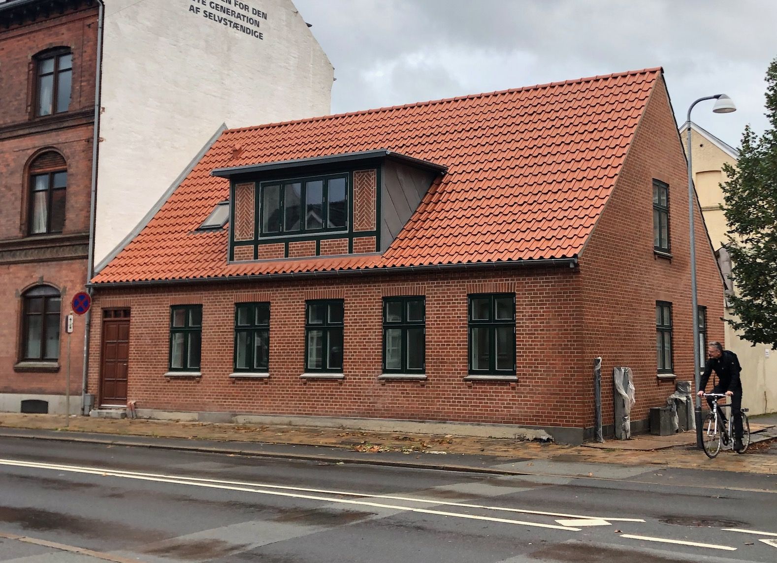 apartment Nyrenoveret 3-værelses lejlighed nær Odense gågade