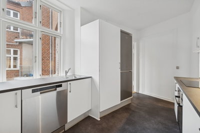 Newly Renovated and Charming 3-Room Apartment with a New Kitchen - Sct. Mathias Gade, Viborg - 1