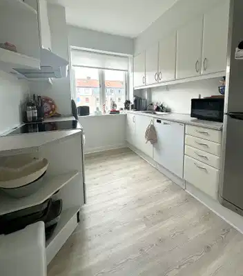 apartment Lys og velindrettet 2-værelses lejlighed med hele to altaner!