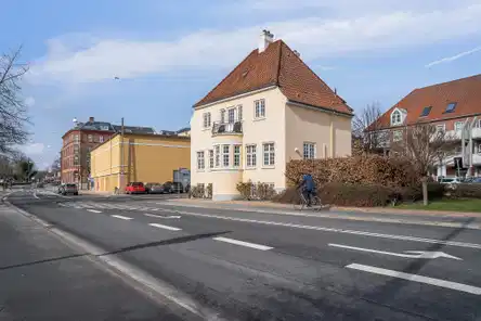house Lys lejlighed i velholdt patriciervilla ved Munke Mose