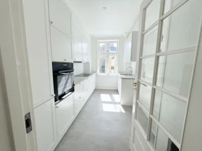 apartment Fully renovated 3-room mid-floor apartment, Aalborg