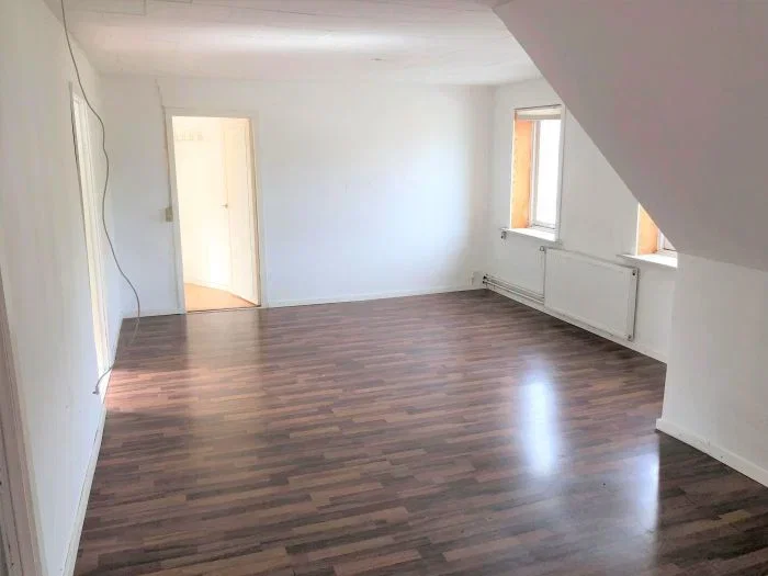 apartment 3-VÆRELSES LEJLIGHED