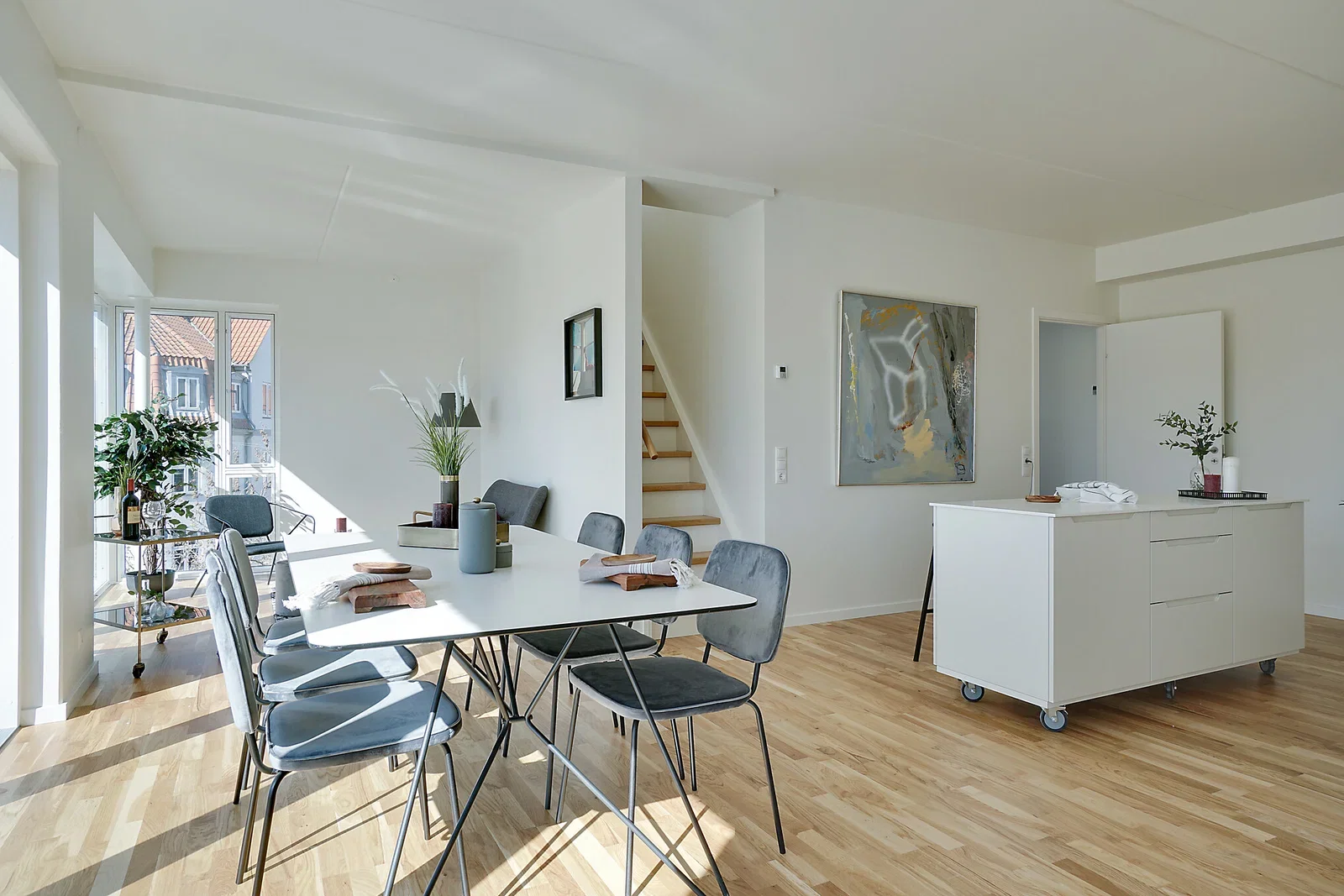 apartment Lys 4-værelses lejlighed med tagterrasse