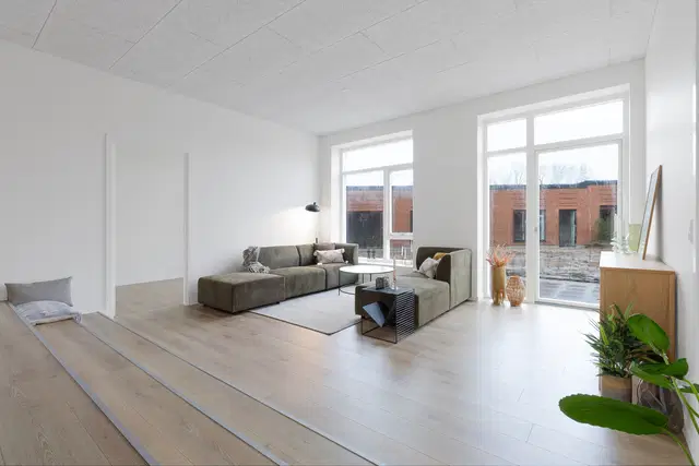 townhouse Rummeligt rækkehus med 5 værelser, terrasse og have
