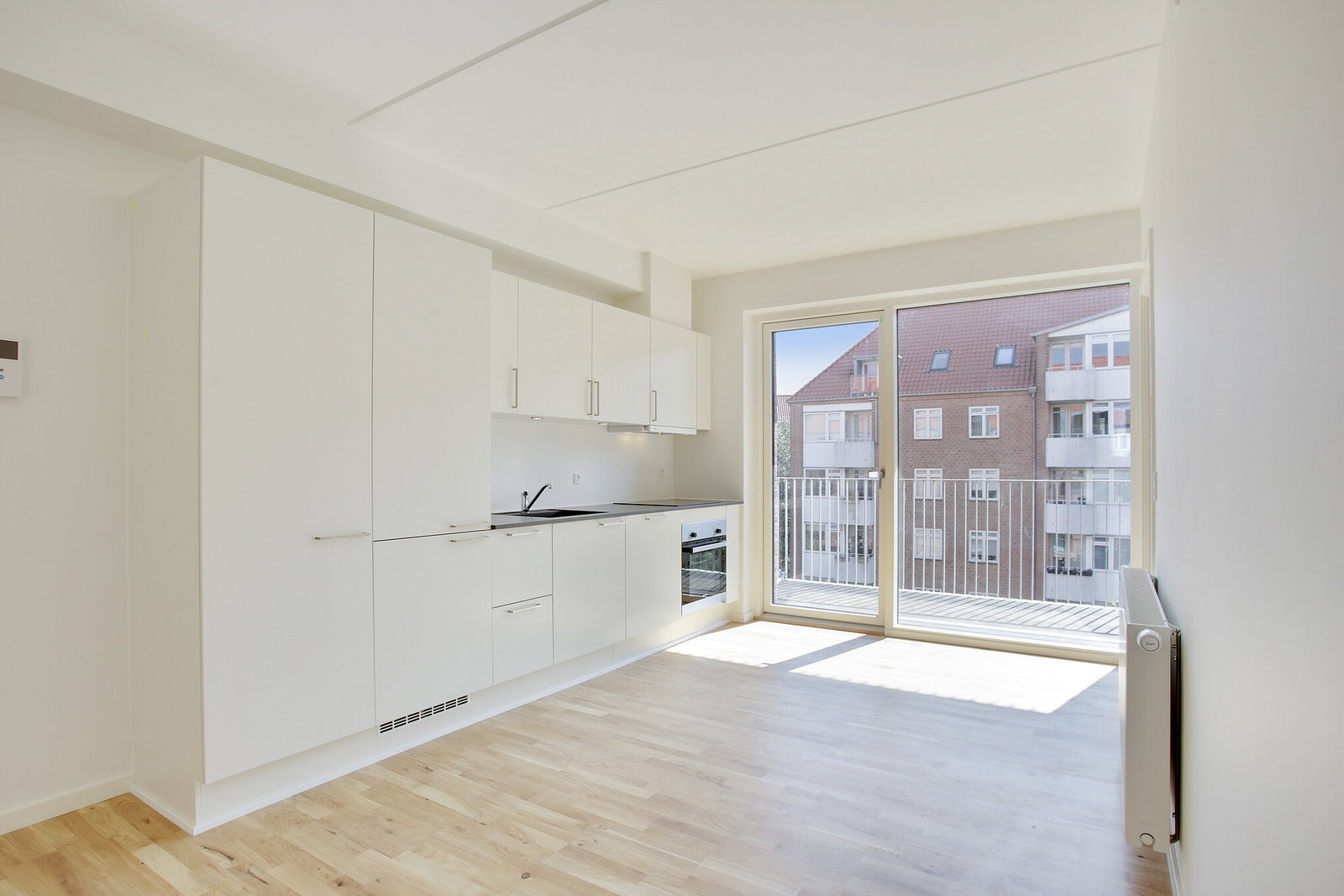 apartment Bright and modern 2-bedroom apartment with two balconies, 67 m²