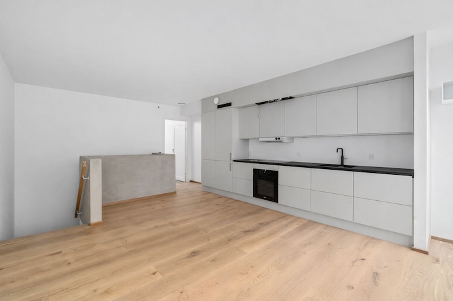 apartment 3-værelses lejlighed i 2 etager med dejlig vestvendt terrasse!