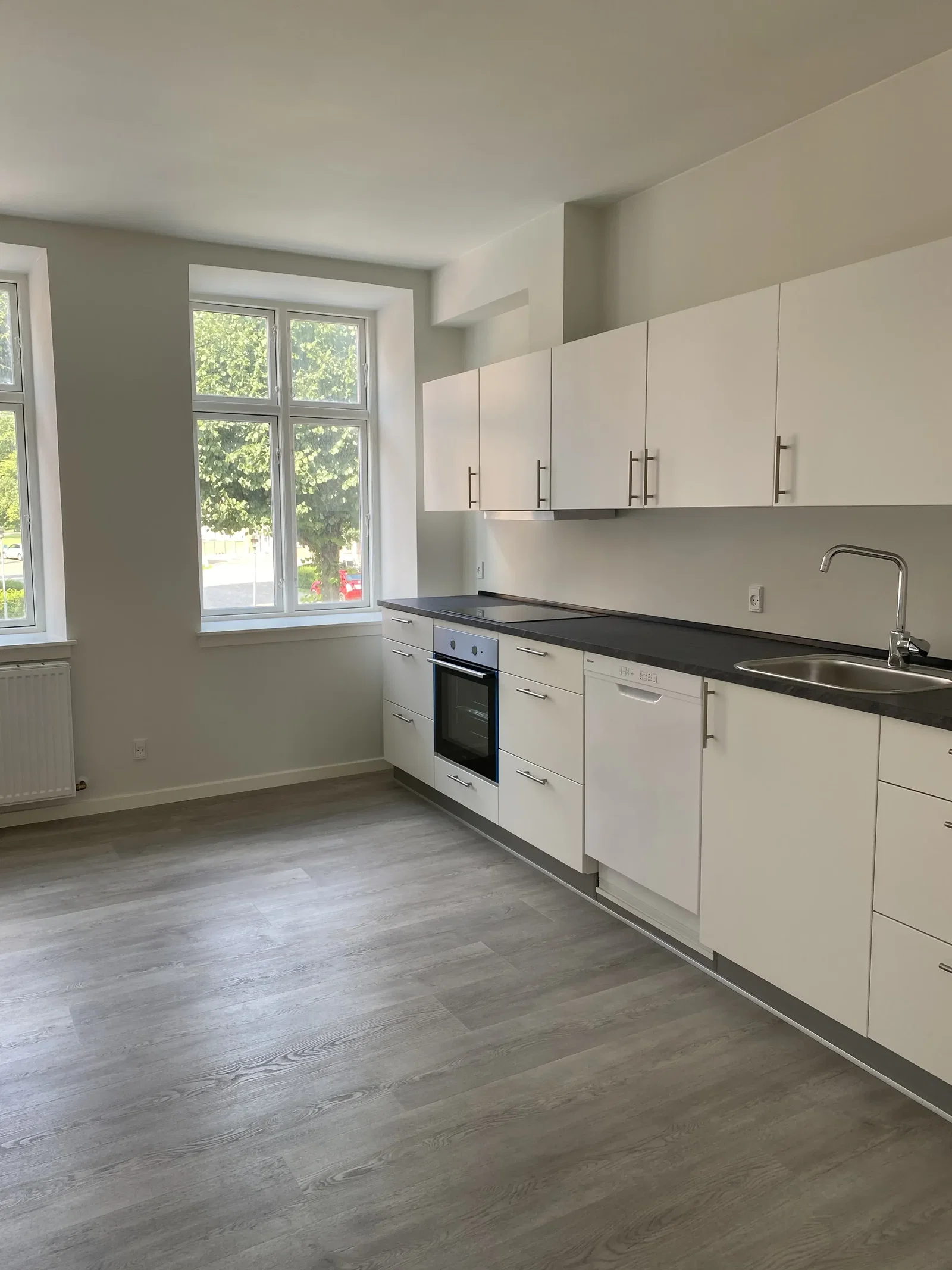 townhouse Bright 3-room apartment near the train station
