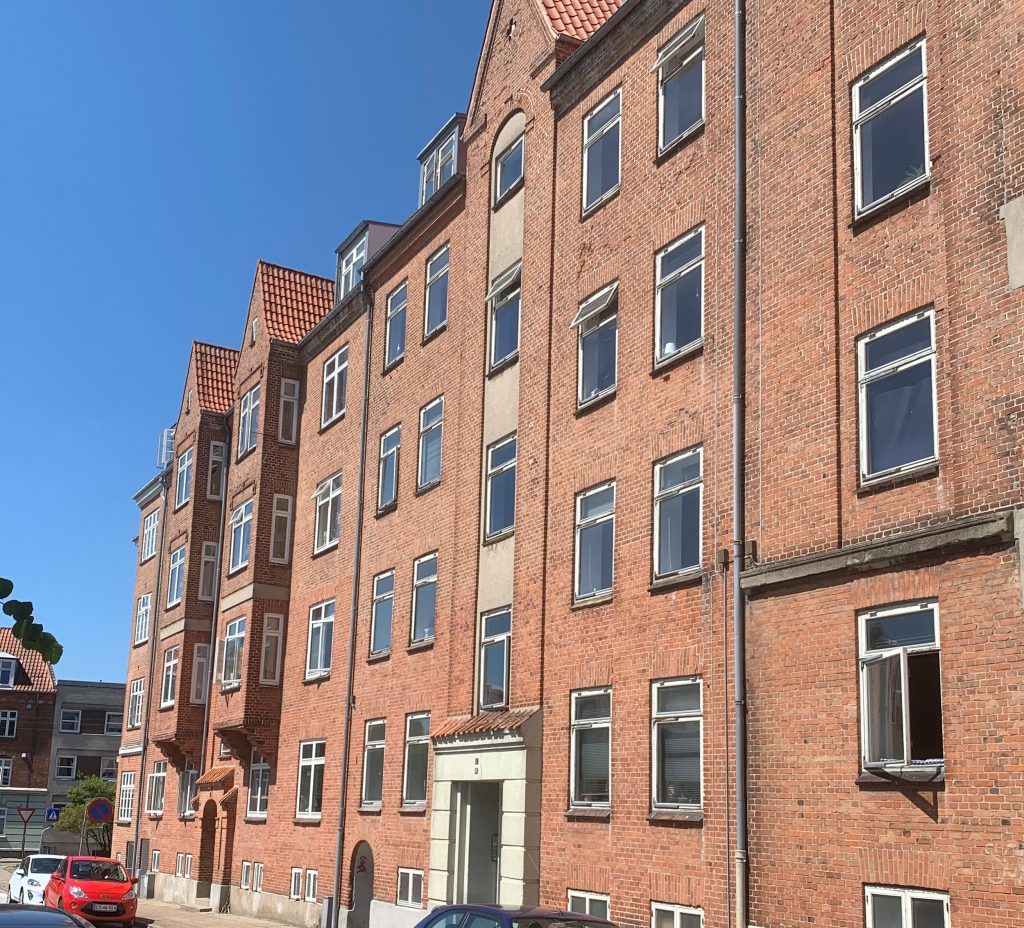 apartment Lys, velholdt 2-værelses lejlighed 62 m²