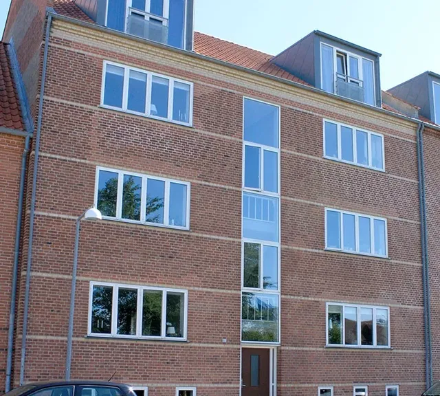 apartment Lejlighed 99 m² i 2 plan, 4 værelser - 2. th.