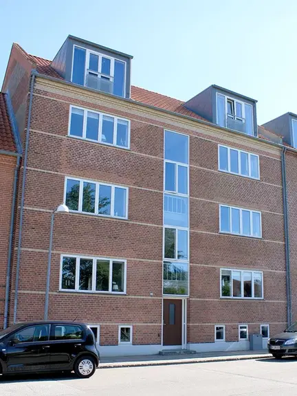 apartment Lejlighed 99 m² i 2 plan, 4 værelser - 2. th.