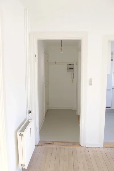 99 m² Apartment on 2 Floors, 4 Rooms – 2nd Floor, Right - Stormgade, Vejle - 1