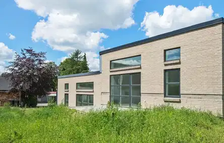 townhouse Nyrenoveret 4-værelses Rækkehus i Linå